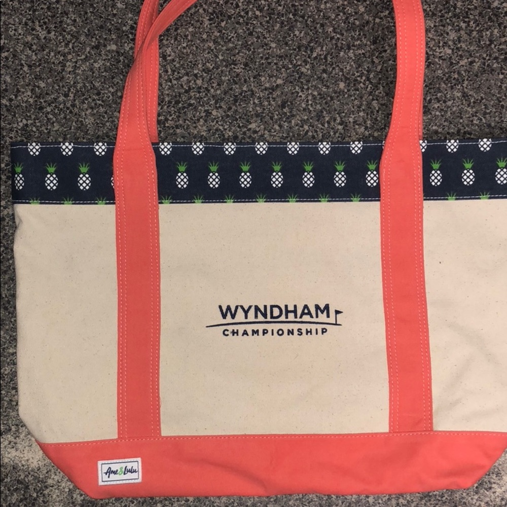 Ame & Lulu resort tote